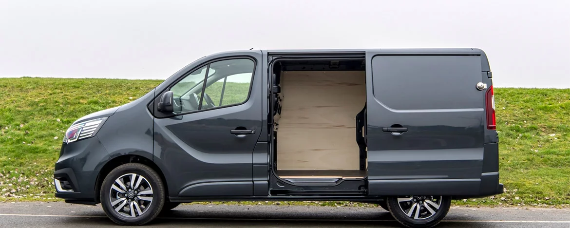 Renault Trafic side view